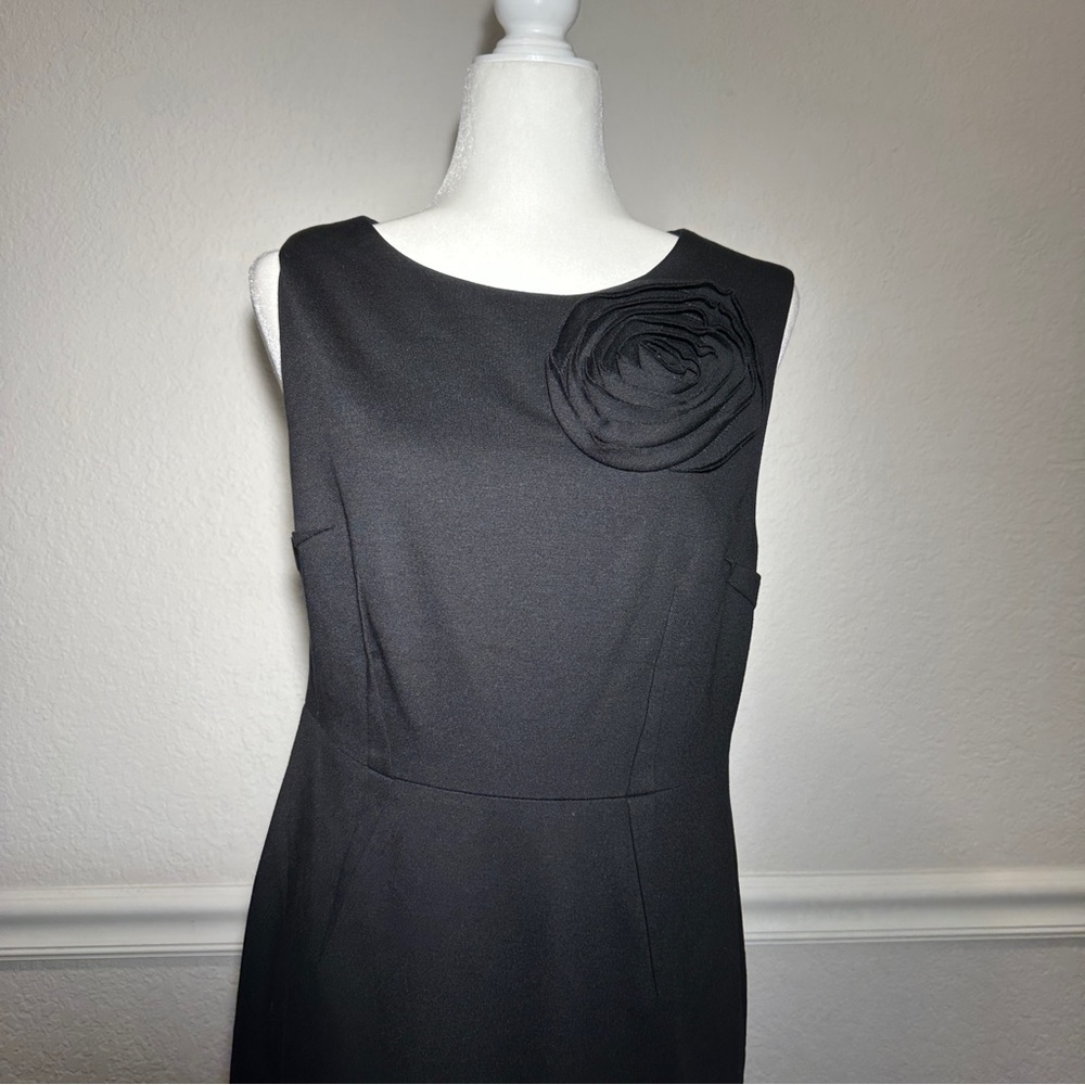 TRINA TURK Black Dress With Flower On Shoulder Size 10 - Picture 4 of 10